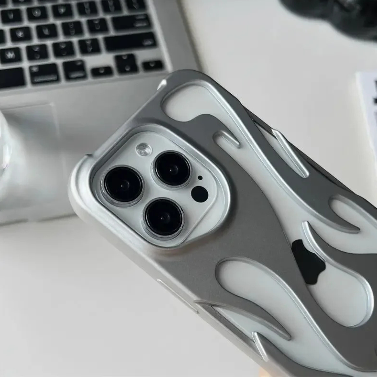 Coque Flame Pour iPhone Et Samsung — Antichoc, Anti-empreintes, Grip Confort