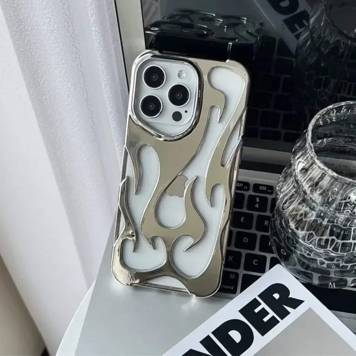 Coque Flame Pour iPhone Et Samsung — Antichoc, Anti-empreintes, Grip Confort