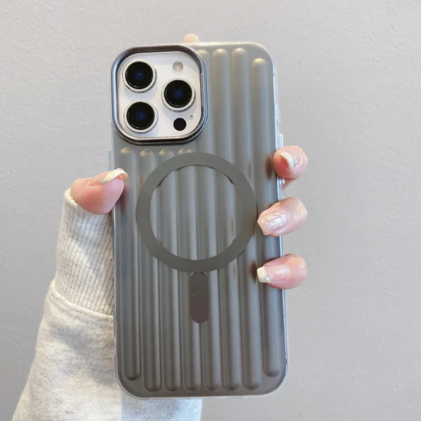 Coque iPhone Design Rayures Luxe Effet Valise Compatible MagSafe & Antichoc